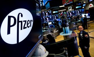 Pfizer po teston pilulë kundër pandemisë COIVD-19, mund të jetë gati për këtë vit