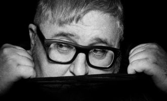 Ndërron jetë një nga stilistët më në zë në botë