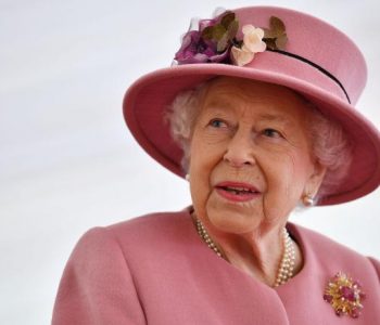 Mbretëresha iu kthehet detyrave mbretërore pas vdekjes së Princit Philip