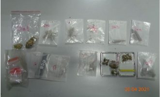 Arrestohen tre persona në Prizren, policia u gjen drogë dhe armë