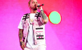 Këngëtari i famshëm do të bëhet baba për herë të parë