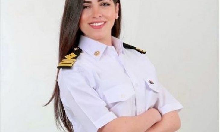 Kanali Suez: Kapitenia e parë grua në Egjipt akuzohet gabimisht për bllokimin e anijes