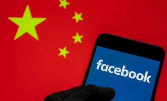 Kina po përdorë reklama propagandistike në Facebook për të shfaqur myslimanët e shtypur si të lumtur