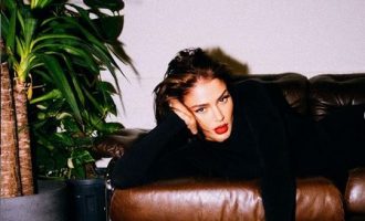 Dëgjoni pak nga kënga e re e Loredanës në gjuhën shqipe