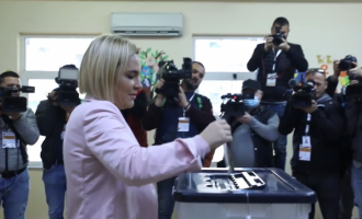 Voton Monika Kryemadhi