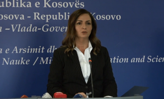 Mësimdhënësit në Kosovë do të vaksinohen pas arritjes së kontigjentit të dytë të vaksinave