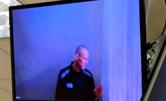 Alexey Navalny i Rusisë “asht e lëkurë” në paraqitjen e parë në gjykatë që nga greva e urisë në burg