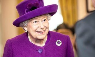 Kompania e lodrave të seksit pranon një çmim special nga Mbretëresha