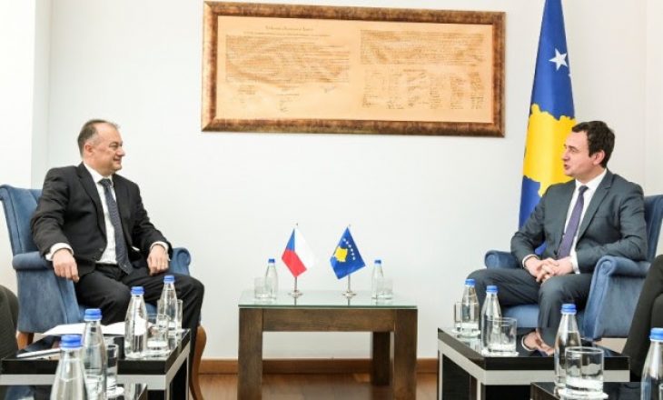 Ambasadori çek: Jemi të gatshëm ta ndihmojmë Kosovën në çështjen e pandemisë