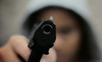 Reperi i njohur në gjendje kritike pas të shtënave me armë