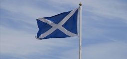 Figura të kulturës nga Evropa kërkojnë nga BE-ja antarësimin e Skocisë në bllok nëse skocezët votojnë për t’u pavarësuar nga Britania e Madhe