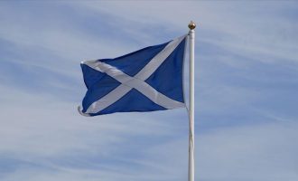 Figura të kulturës nga Evropa kërkojnë nga BE-ja antarësimin e Skocisë në bllok nëse skocezët votojnë për t’u pavarësuar nga Britania e Madhe