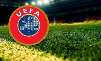 UEFA bojkoton rrjetet sociale për tre ditë, u bashkohet nismës së klubeve angleze