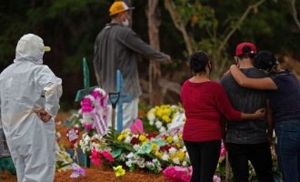 Covid-19: Brazili kalon 400,000 vdekje mes vaksinimit të ngadaltë