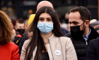 Yllza Hoti zëvendëson Vjosa Osmanin në Kuvend