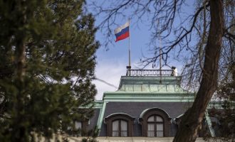 Rusia dëbon atasheun ushtarak të Rumanisë