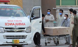 Pakistani futet në izolim të pjesshëm në prag të festës së Bajramit