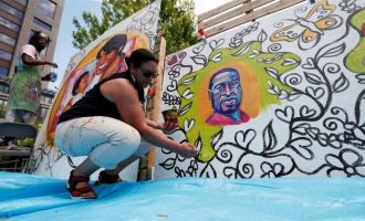 Motra e George Floyd thotë se Biden theu premtimin për projektligjin e reformës policore