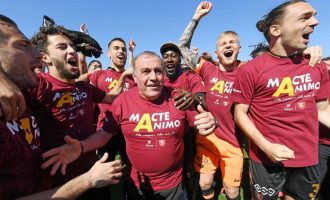 Pas 23 vitesh, Salernitana rikthehet në Serie A