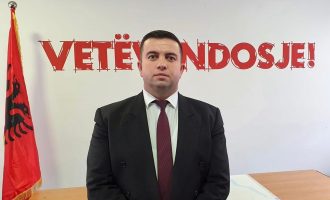 “Mos u turrni me yrysh”, deputeti i VV-së pas përplasjes me PDK-në publikon fotografi me citat të Thaçit për Specialen