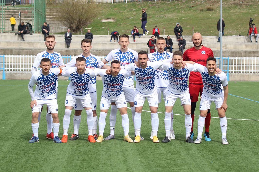 Siguruan pjesëmarrjen në Superligë, lojtarët e Ulpianës festojnë titullin hipur mbi kamion