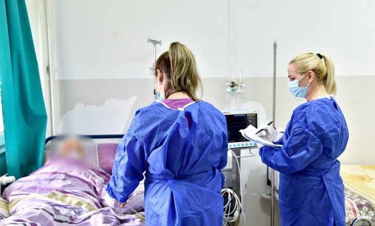 25 pacientë me COVID-19 në gjendje të rëndë në spitale