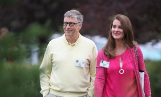 Pas 27 vitesh, Bill Gates ndahet nga gruaja