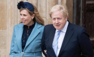 Martohet kryeministri britanik në një ceremoni të fshehtë në katedralen e Westminister