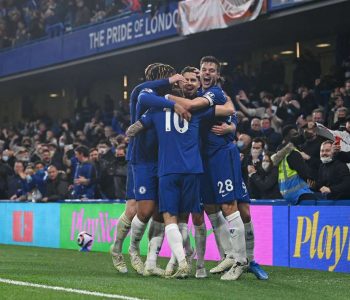 Chelsea mposht rivalin direkt për Champions, Leicesterit i rrezikohet vendi i katërt nga Liverpool