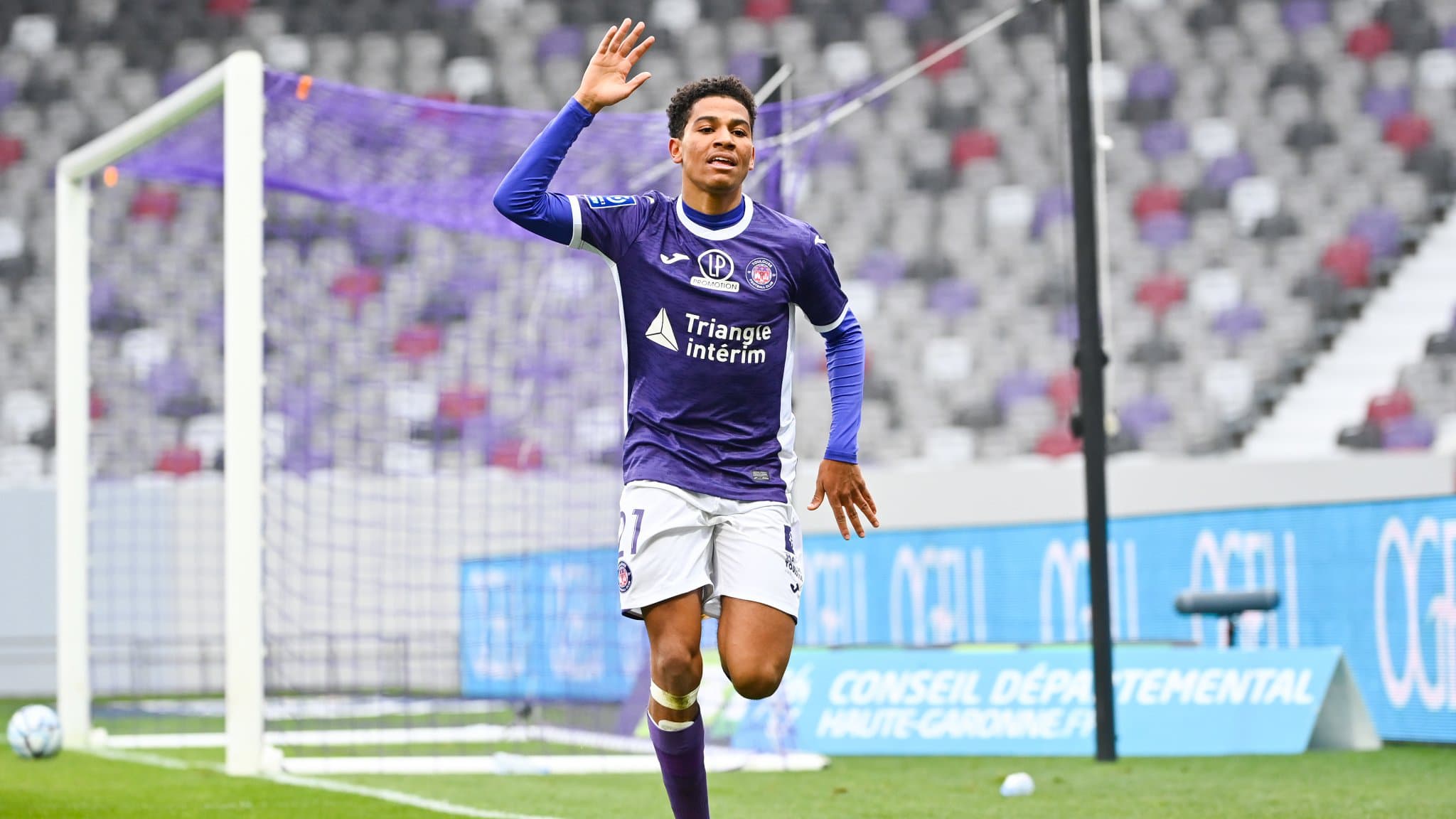 Milani për sulmues shikon nga Ligue 2 franceze