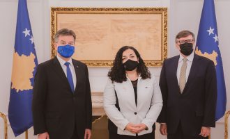 Osmani në takim me Palmerin e Lajçakun kërkon vaksina nga SHBA-ja