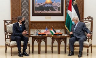 Sekretari Amerikan i Shtetit takohet me presidentin palestinez në Ramallah