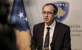 Hoti falënderon deputetin gjerman që kërkoi liberalizimin e vizave për Kosovën