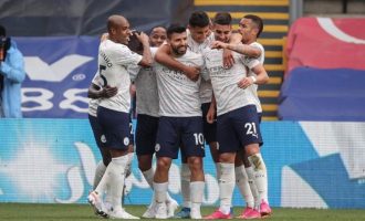 City mposht Crystal Palace, ekipi i Guardiolës i afrohet titullit