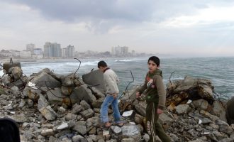 Izraeli dhe Hamasi pretendojnë fitoren në konflikt ndërsa armëpushimi i brishtë mbahet akoma