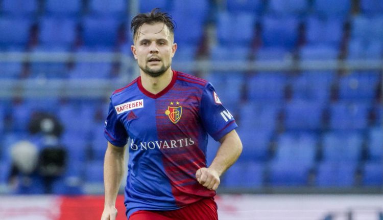 Baseli nuk mendon blerjen e kartonit të Amir Abrashit por vetëm zgjatjen e huazimit