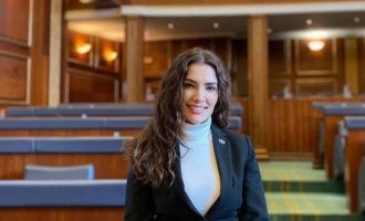 Deputetja Musliu-Shoshi nënshkruan peticionin për faljen e gjobave të pandemisë