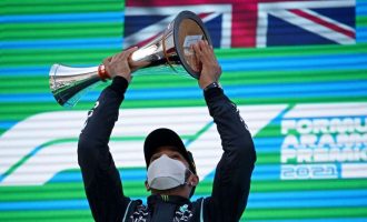 Hamilton fiton garën për çmimin e madh të Barcelonës