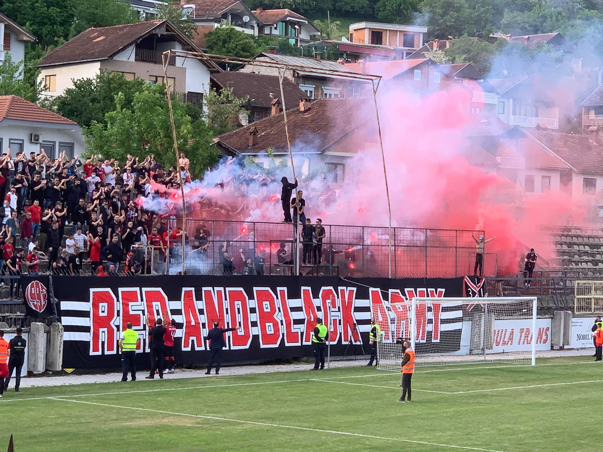 Ndërpritet derbi shqiptar në Maqedoninë e Veriut, “Ballistë” hyjnë në fushë