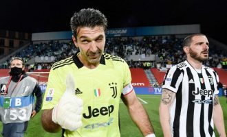 Buffon fitoi Kupën e Italisë me të birin dhe babain