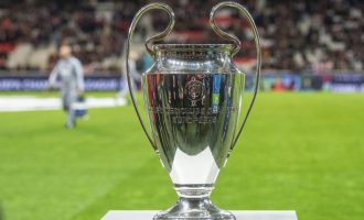 Finalja e Champions League mes Chelseat dhe Cityt mund të transferohet nga Stambolli në Londër