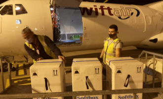 Arrijnë edhe 12 mijë e 870 doza të vaksinës Pfizer në Shqipëri