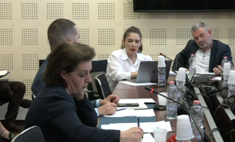 Gërvalla sqarohet për anglishten “skandaloze” në postimin e ministrisë