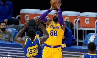 Lakers mposht Golden State Warriors për ndeshjen “play-in”