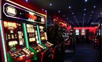 Bastisje në dy lokacione ku po luhej bixhoz