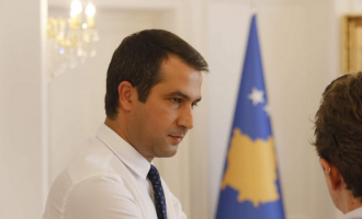 Ish-këshilltari i Thaçit – Surroit: Nëse marrëveshjet me Serbinë janë problematike, këshilloje Kurtin që t’i anulojë