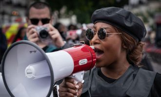 U qëllua me armë në kokë – Aktivistja e “Black Lives Matter” në gjendje të rëndë