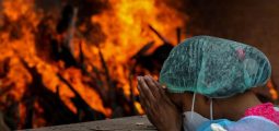 COVID-19: India epiqendra e Pandemisë, mbi 300 mijë vdekje