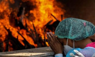 COVID-19: India epiqendra e Pandemisë, mbi 300 mijë vdekje