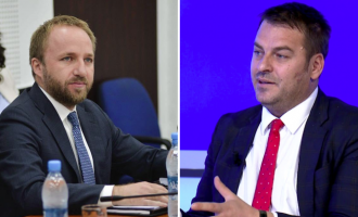 Armend Muja ironizon me drejtshkrimin e Abelard Tahirit